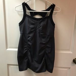 Athleta tank w shelf bra